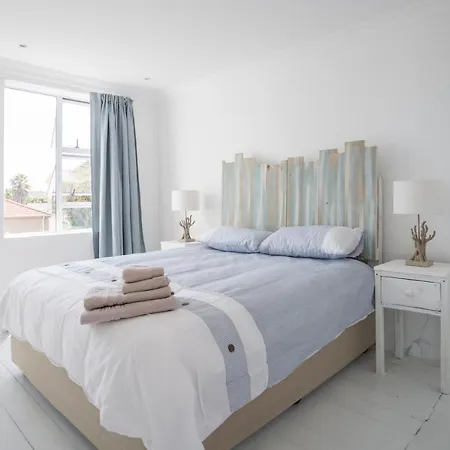 Sunset Beach Living Guesthouse Cape Town Exterior photo